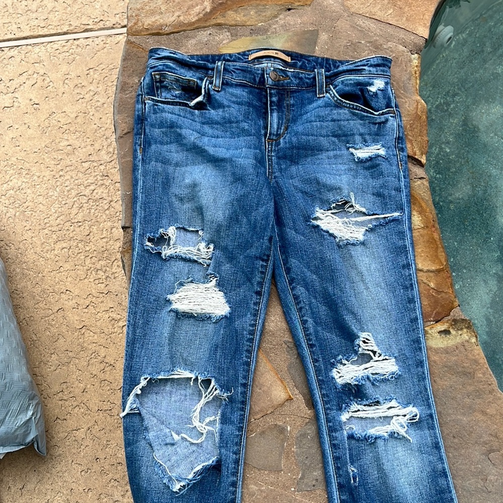Joes blue jeans. Size: 29. Color: Dark blue denim.
